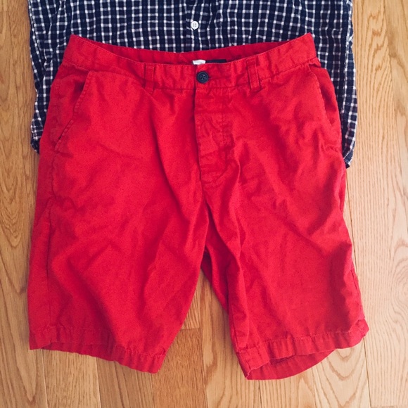H&M Red Men’s Shorts - Picture 2 of 4